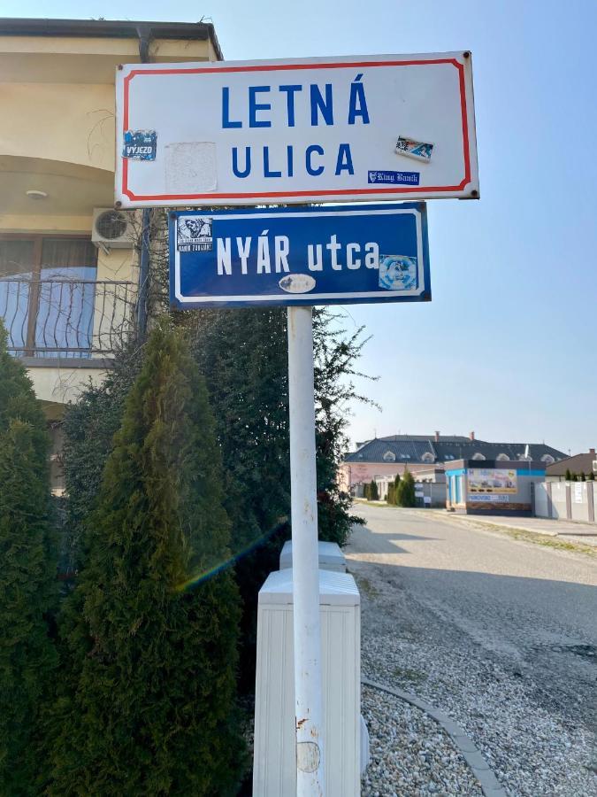 Apartmanovy Dom Flora Veľký Meder المظهر الخارجي الصورة